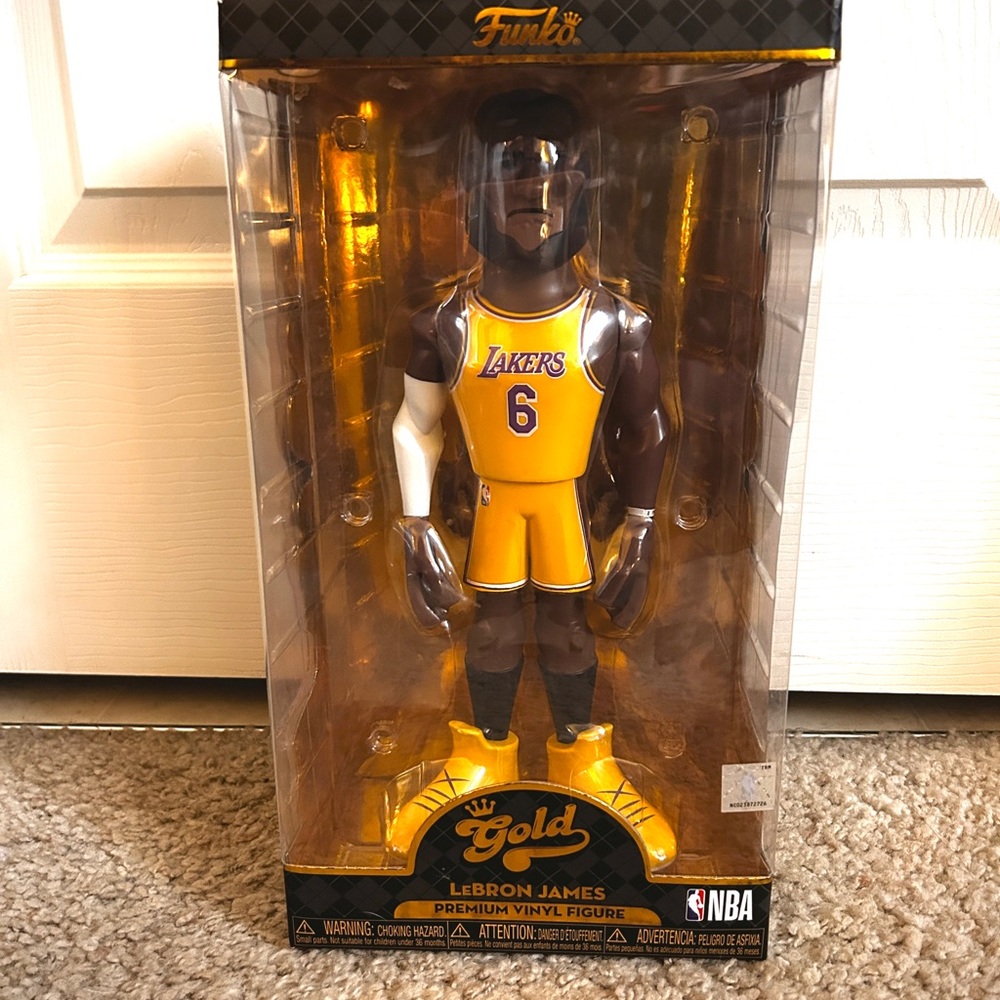 Funko Gold NBA LeBron James premium vinyl figure